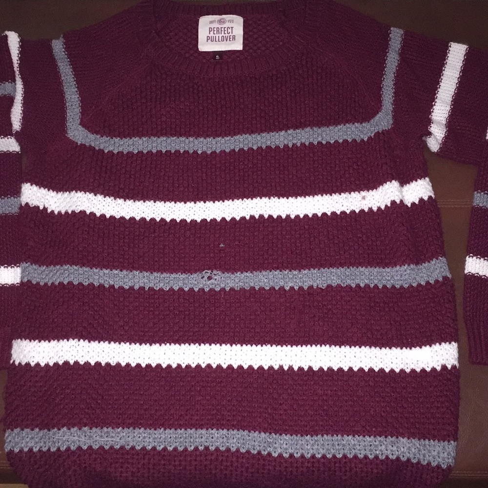 SO Brand Long-sleeve Pullover